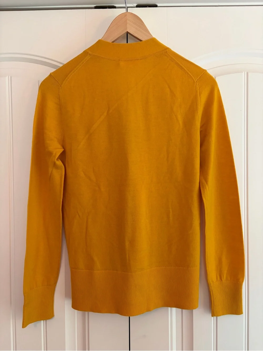 Tory Burch Simone Cardigan NWT Gold Crest Logo Buttons 100%‎ Wool Size Small